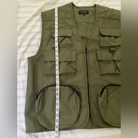 PacSun Utility Nylon Vest‎ Military Green Multi-Pocket Size Large Unisex - Picture 11 of 11